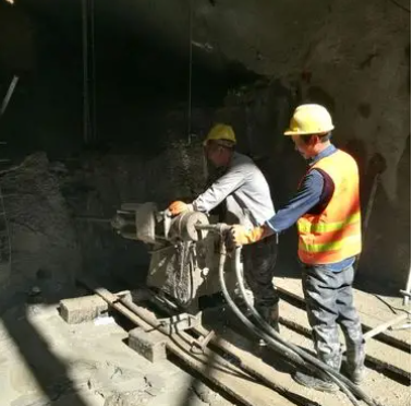 广阳水下抗分散灌浆料特点 水下不分散注浆料介绍